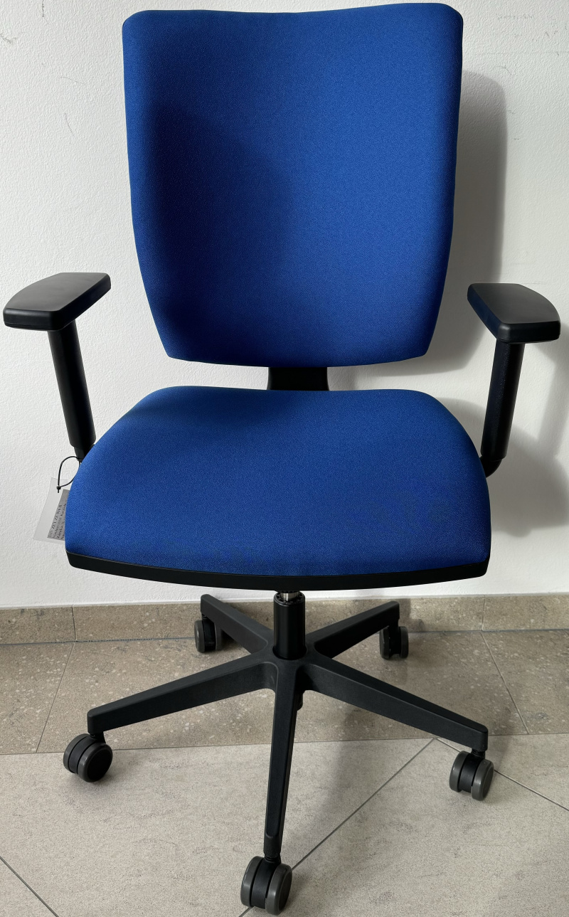 Kancelářská židle ZET ZE 916 B poslední vzorkový kus PRAHA